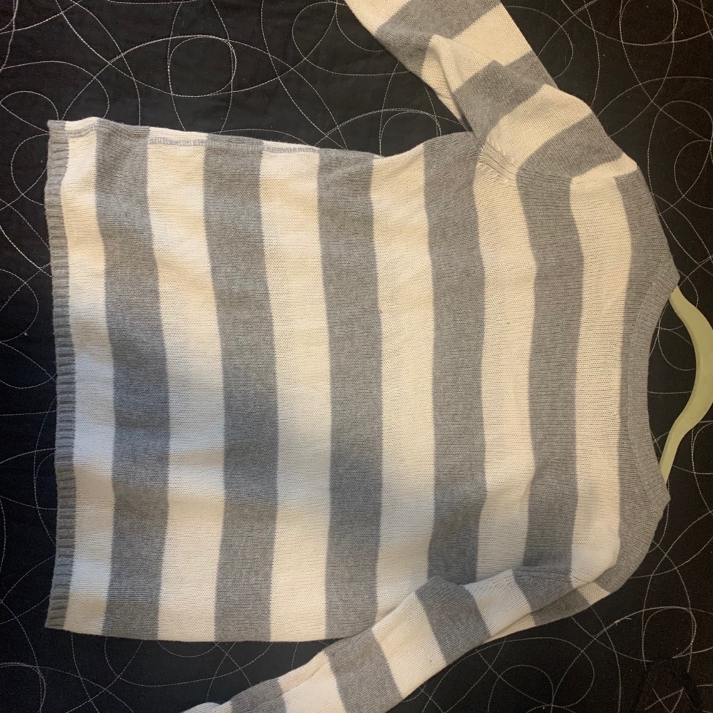 Sweater - Picture 3 of 3